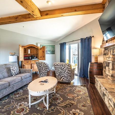 Beachfront Inn 베일리스 하버 외부 사진