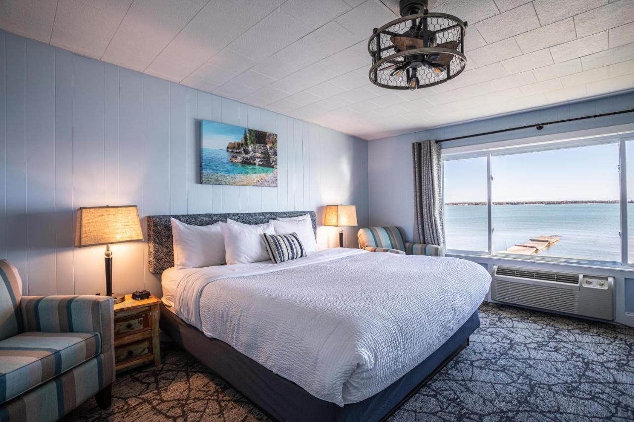 Beachfront Inn 베일리스 하버 외부 사진