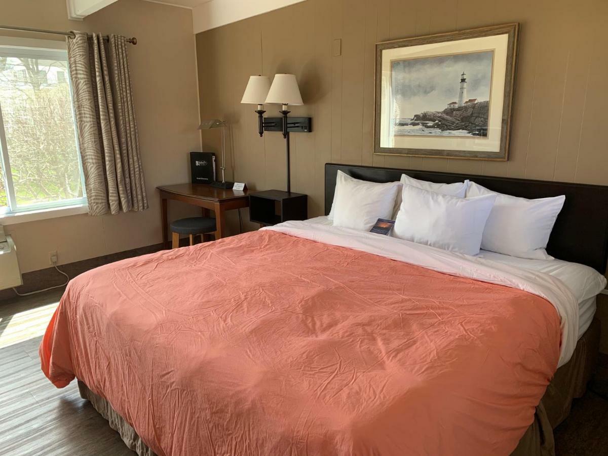 Beachfront Inn 베일리스 하버 외부 사진