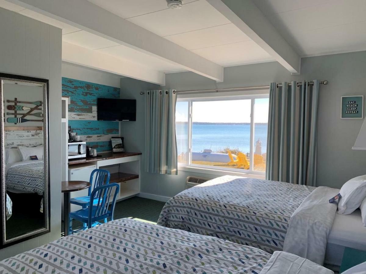 Beachfront Inn 베일리스 하버 외부 사진