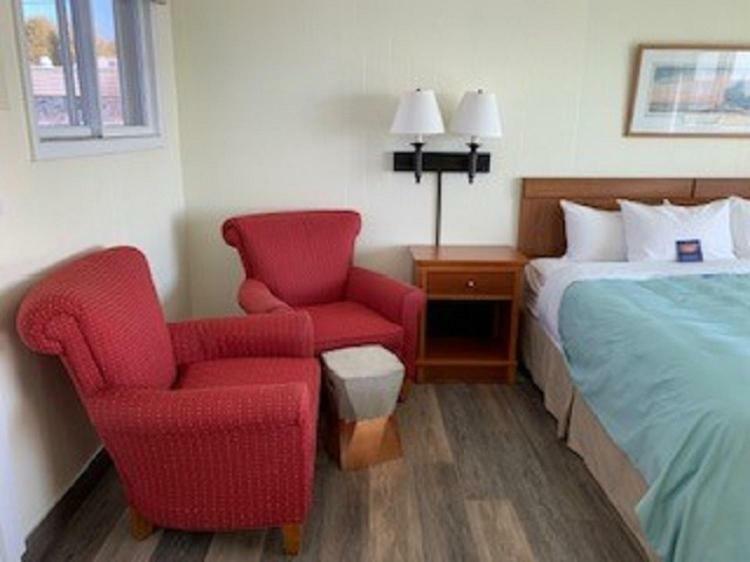 Beachfront Inn 베일리스 하버 외부 사진