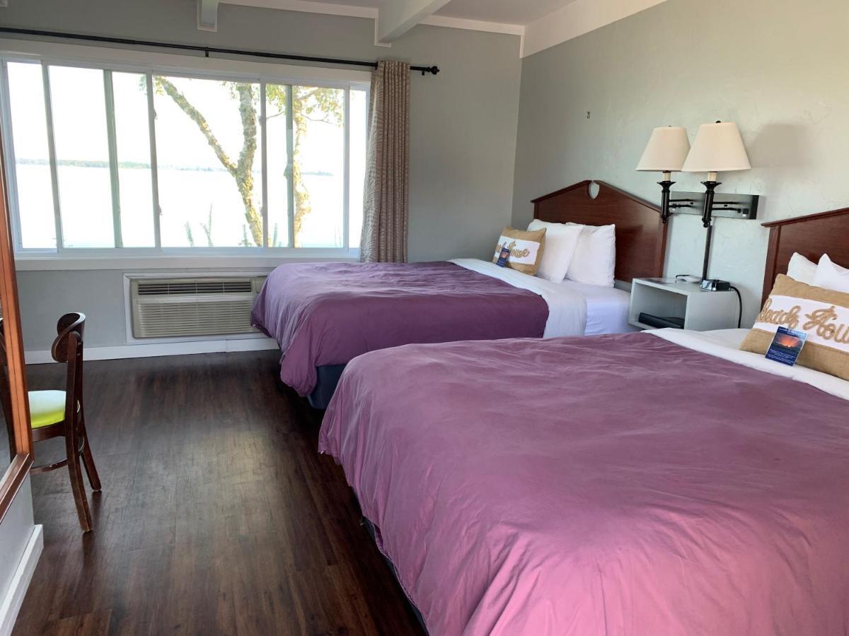 Beachfront Inn 베일리스 하버 외부 사진