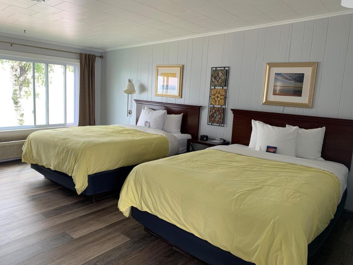 Beachfront Inn 베일리스 하버 외부 사진
