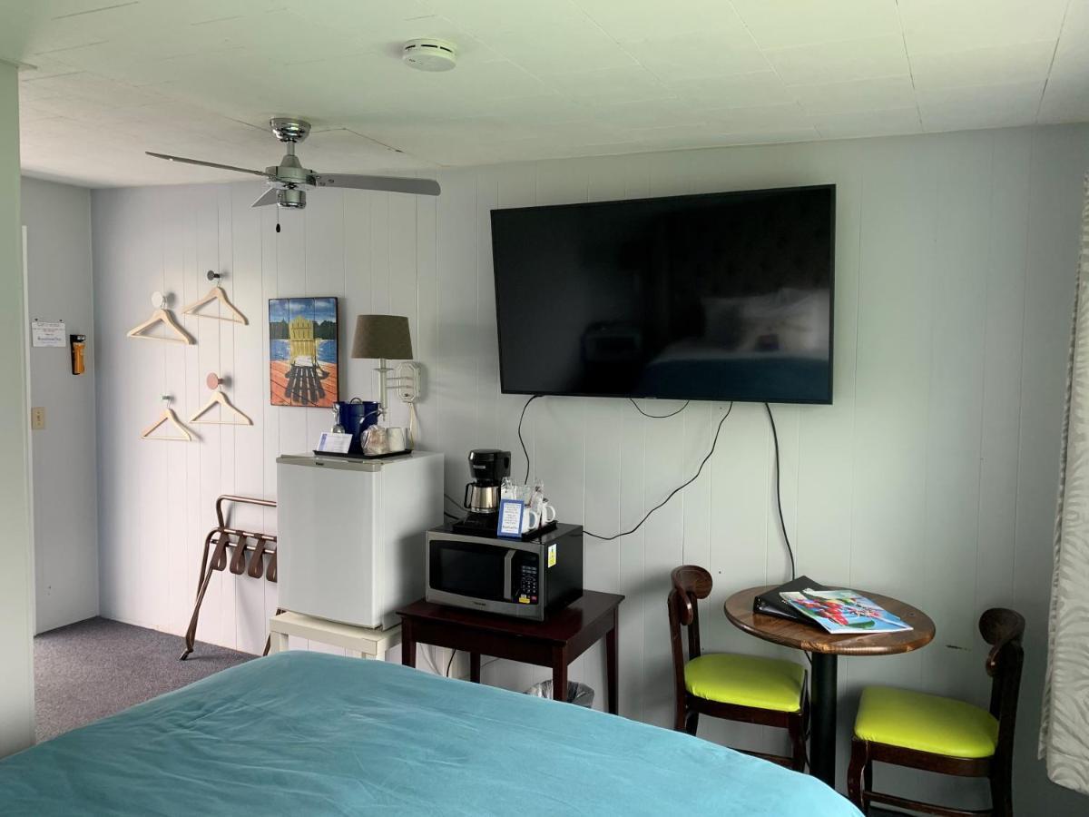 Beachfront Inn 베일리스 하버 외부 사진