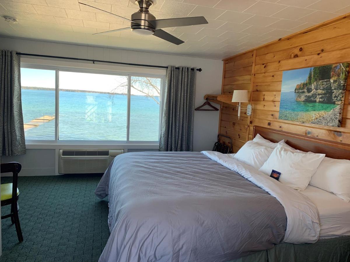 Beachfront Inn 베일리스 하버 외부 사진