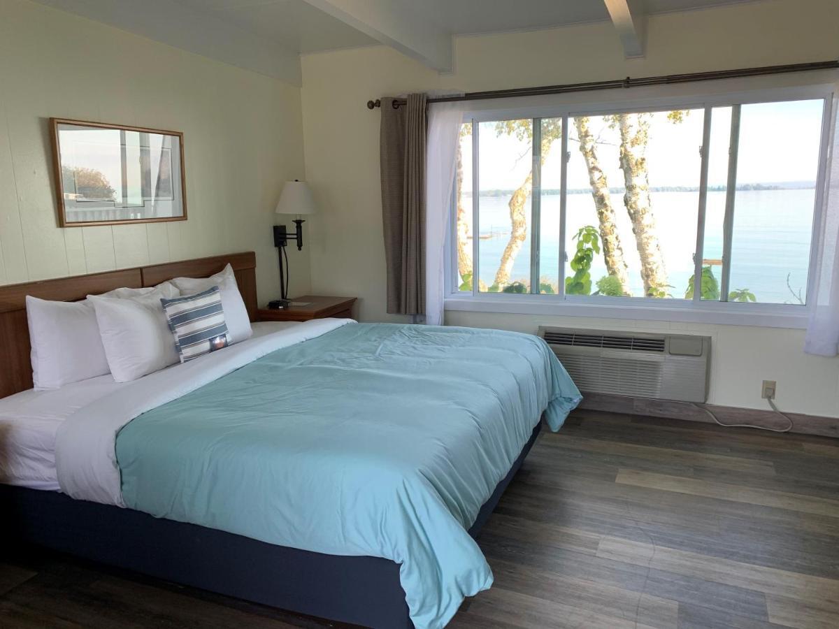 Beachfront Inn 베일리스 하버 외부 사진